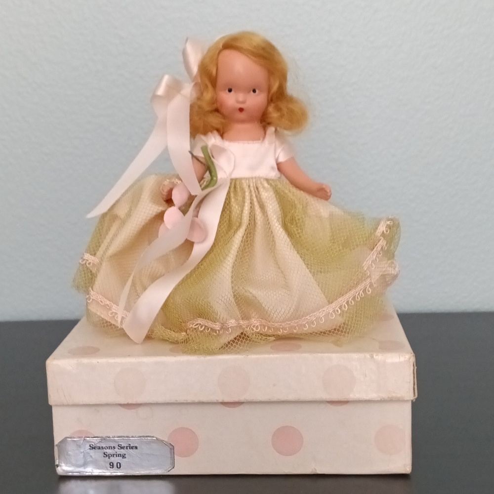 Nancy Ann Storybook Doll #90 Seasons Series Spring w/Box, Tag & more - Picture 4 of 17